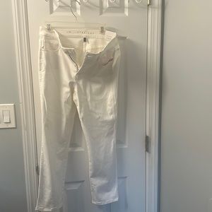 WHBM White crop The Straight. Size 10 NWT